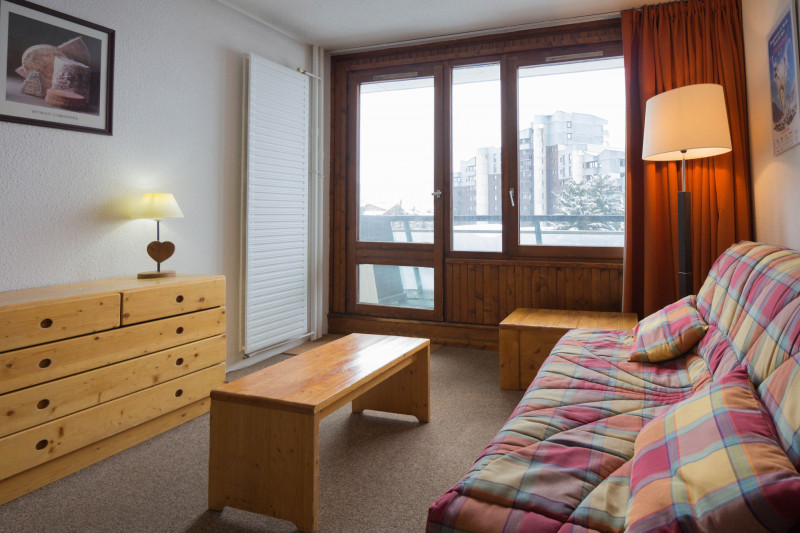 _lv_images__lot_0002340146_01_17822867