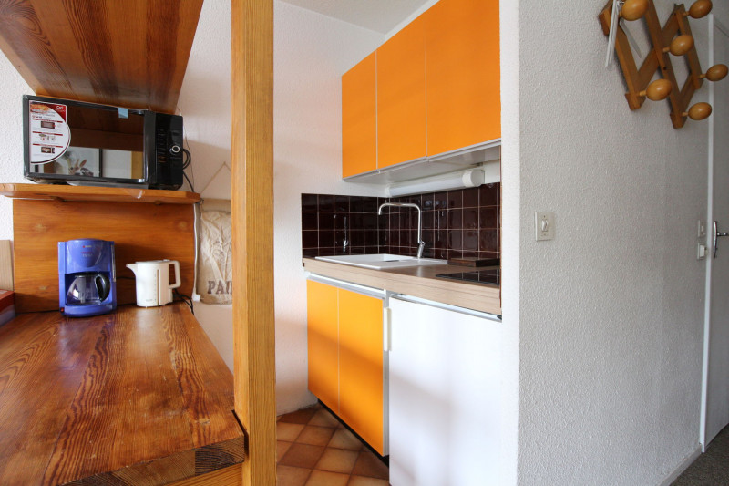 _lv_images__lot_0002340146_03_17943240