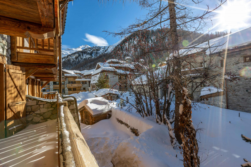 _lv_images__lot_0002340162_04_17939471