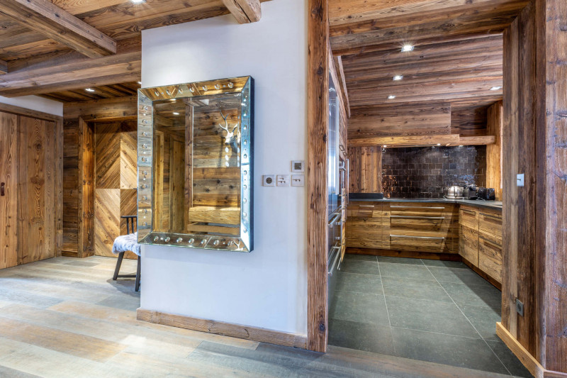 _lv_images__lot_0002340162_07_18448523