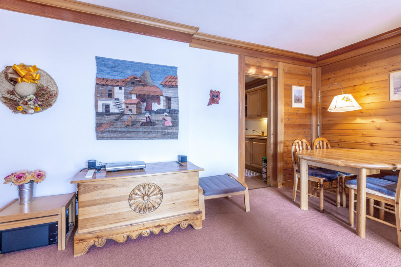 _lv_images__lot_0002340163_04_17365410 _lv_images__lot_0002340163_04_17365410