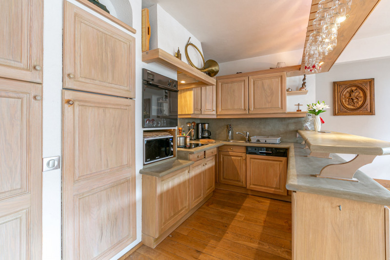 _lv_images__lot_0002340165_07_18323974