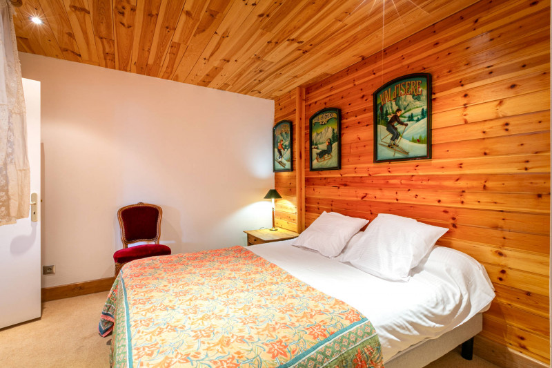 _lv_images__lot_0002340165_09_17786768