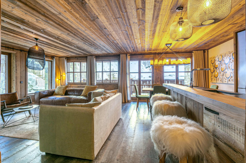 _lv_images__lot_0002340166_04_17409413