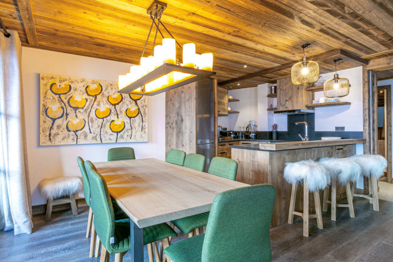 _lv_images__lot_0002340166_05_17828276