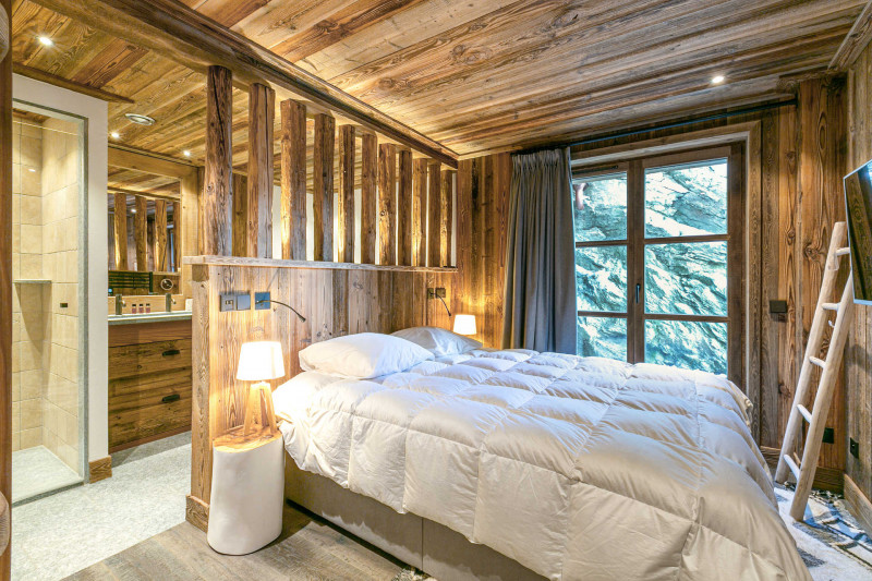 _lv_images__lot_0002340166_07_18223913