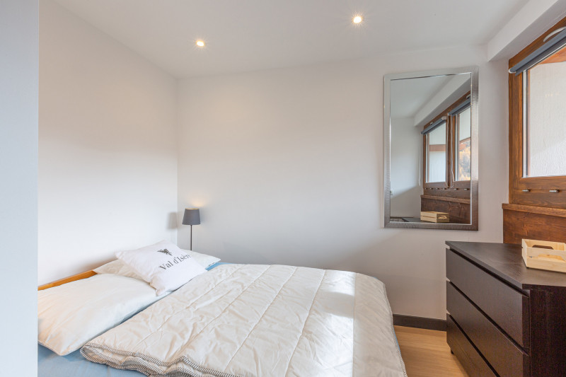 _lv_images__lot_0002340169_06_18305168