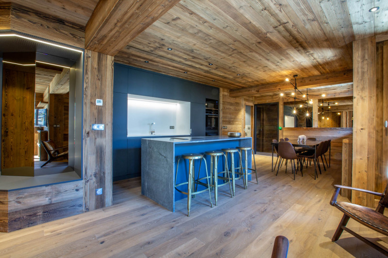 _lv_images__lot_0002340172_05_18486706