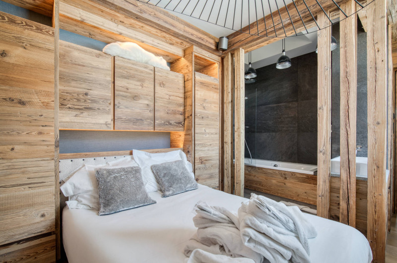 _lv_images__lot_0002340175_09_17757048