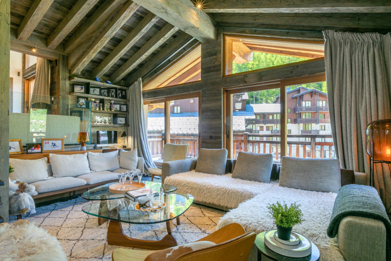 _lv_images__lot_0002340178_03_17424557