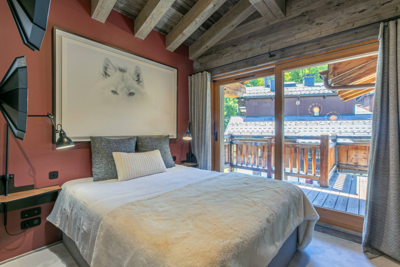 _lv_images__lot_0002340178_12_18500460