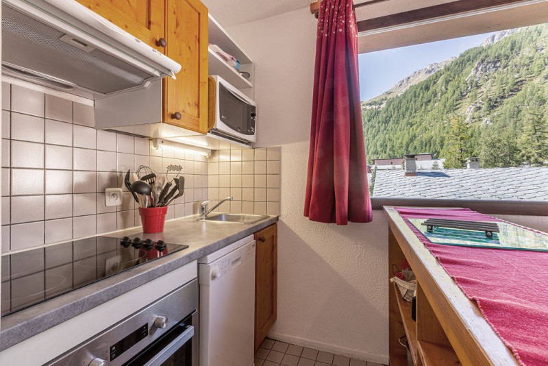 _lv_images__lot_0002340188_04_18558616