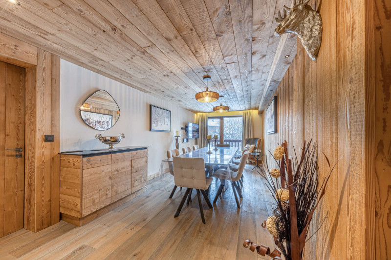 _lv_images__lot_0002340193_04_18501032