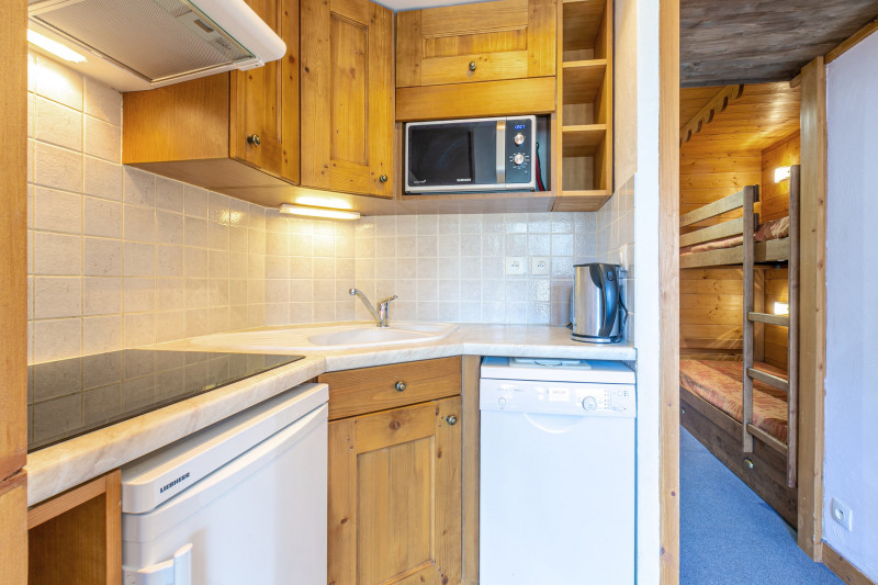 _lv_images__lot_0002340197_07_17996779