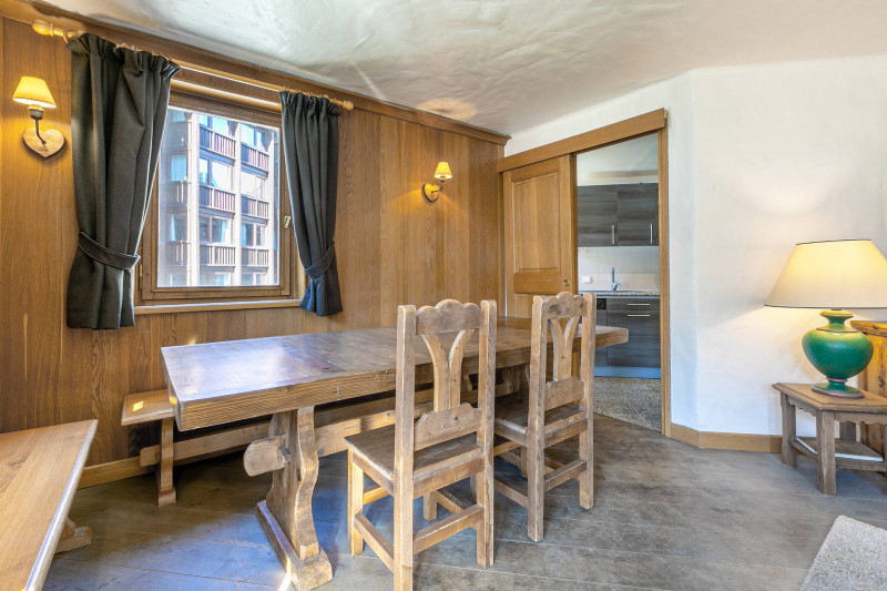 _lv_images__lot_0002340207_04_17411127 _lv_images__lot_0002340207_04_17411127