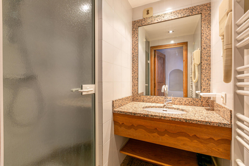 _lv_images__lot_0002340207_11_17385093 _lv_images__lot_0002340207_11_17385093