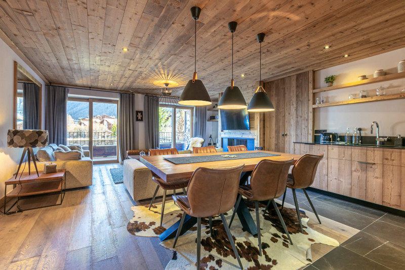 _lv_images__lot_0002340209_04_17758078