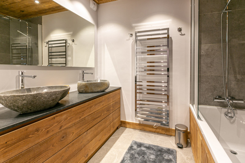 _lv_images__lot_0002340209_12_18357807 _lv_images__lot_0002340209_12_18357807