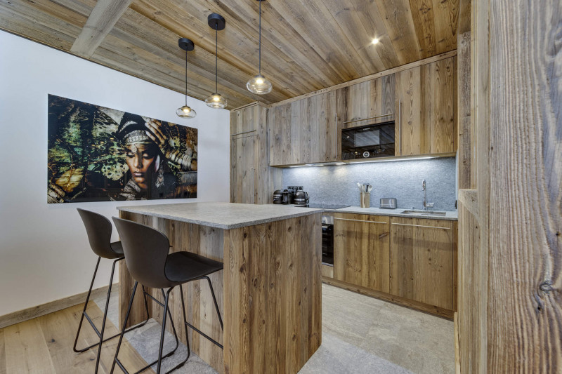 _lv_images__lot_0002340214_03_18226247