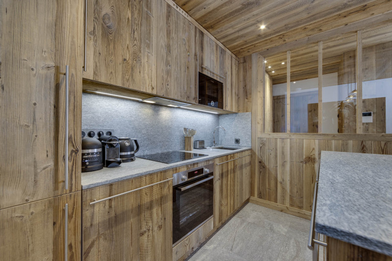 _lv_images__lot_0002340214_04_17301598