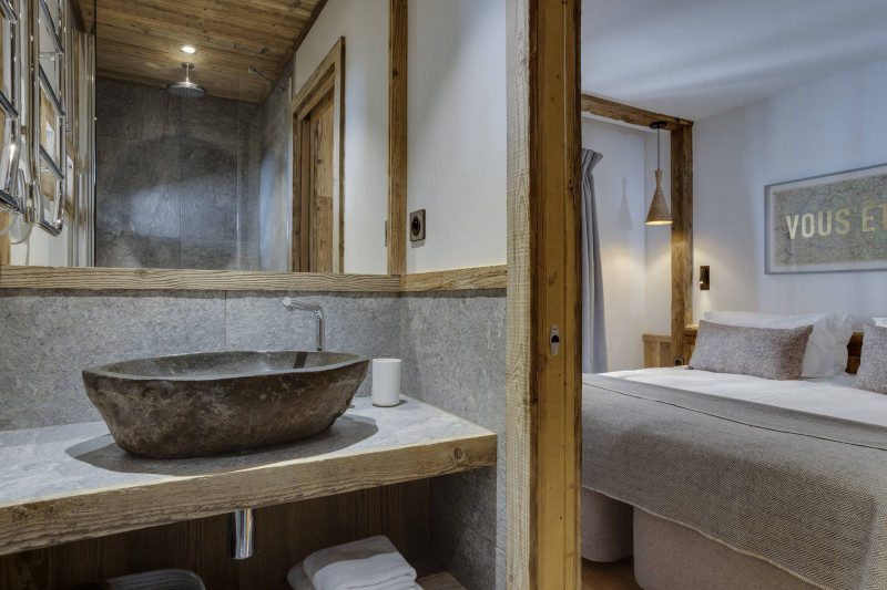 _lv_images__lot_0002340214_13_17301607