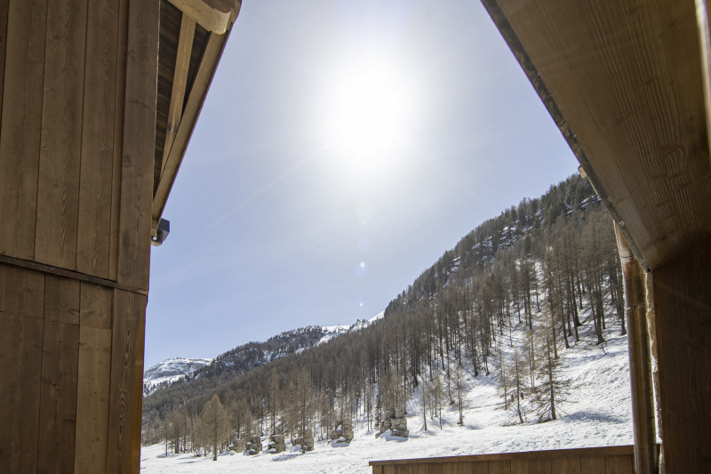 _lv_images__lot_0002340214_15_18433297