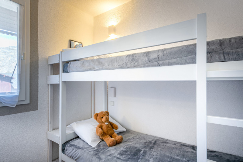 _lv_images__lot_0002340224_10_17301834