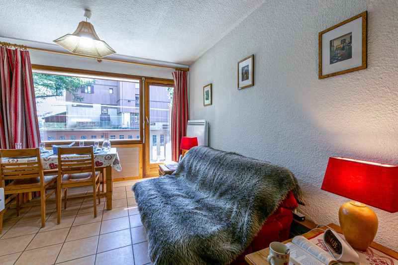 _lv_images__lot_0002340225_04_17367824 _lv_images__lot_0002340225_04_17367824