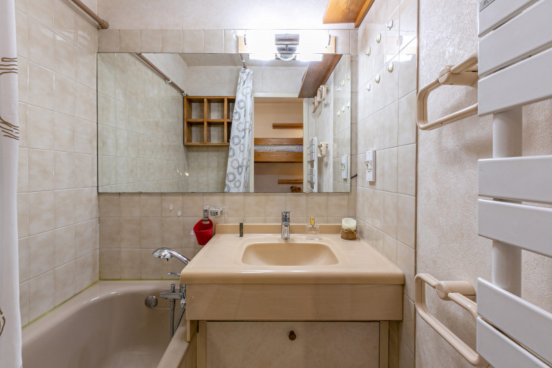 _lv_images__lot_0002340225_09_17367829 _lv_images__lot_0002340225_09_17367829