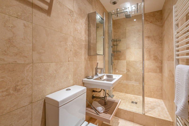 _lv_images__lot_0002340235_13_18360214 _lv_images__lot_0002340235_13_18360214