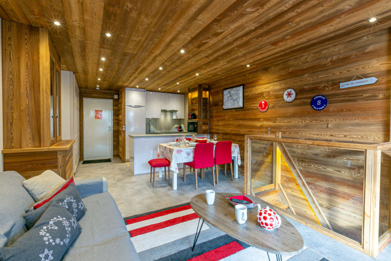 _lv_images__lot_0002340248_03_17433943