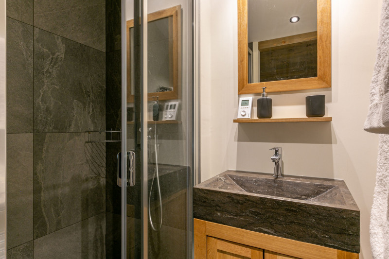 _lv_images__lot_0002340249_13_17384245 _lv_images__lot_0002340249_13_17384245