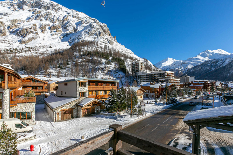 _lv_images__lot_0002340249_15_18557897