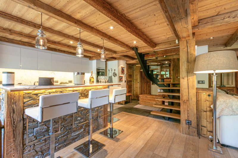 _lv_images__lot_0002340250_07_18179596