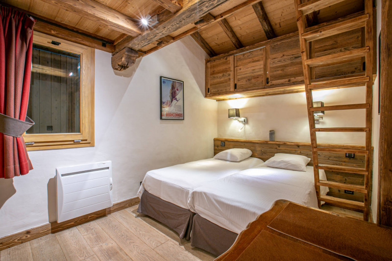 _lv_images__lot_0002340250_09_18303926 _lv_images__lot_0002340250_09_18303926