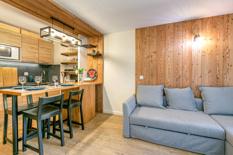 _lv_images__lot_0002340252_04_17538846