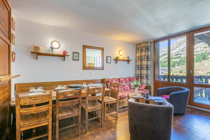 _lv_images__lot_0002340254_02_18557158