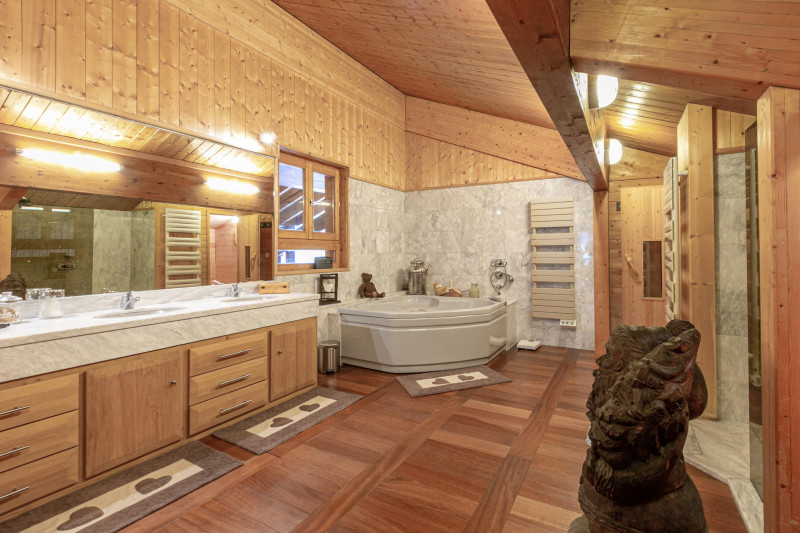 _lv_images__lot_0002340255_13_17301729