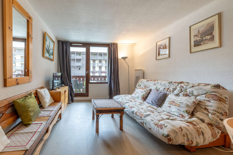 _lv_images__lot_0002340257_01_17124440 _lv_images__lot_0002340257_01_17124440