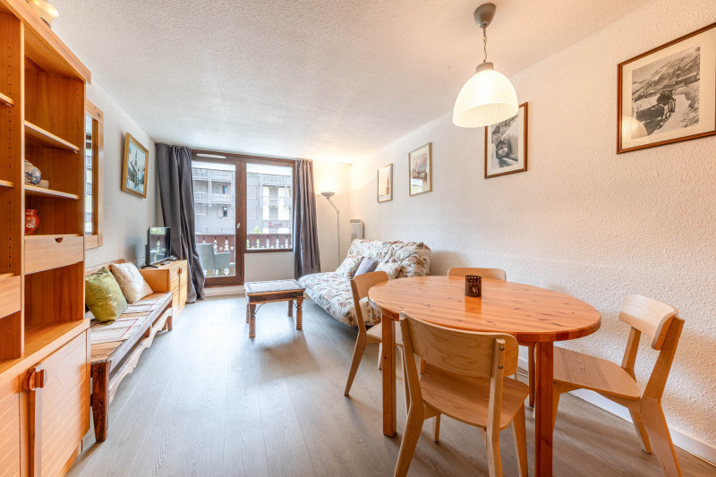 _lv_images__lot_0002340257_02_17124441 _lv_images__lot_0002340257_02_17124441