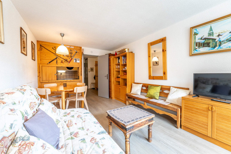 _lv_images__lot_0002340257_03_17124442 _lv_images__lot_0002340257_03_17124442