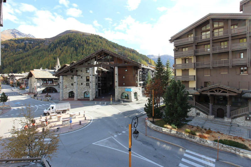 _lv_images__lot_0002340257_04_17124443 _lv_images__lot_0002340257_04_17124443