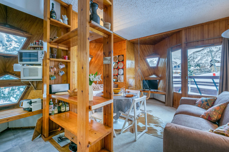 _lv_images__lot_0002340258_04_17399055 _lv_images__lot_0002340258_04_17399055