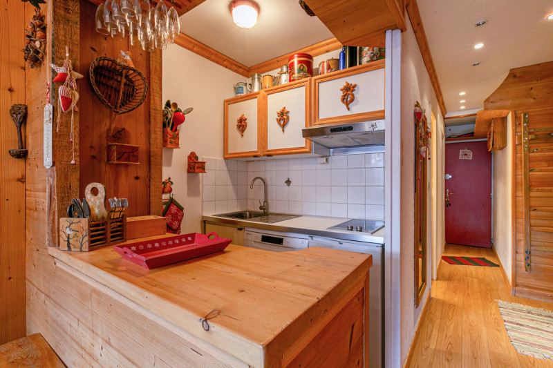 _lv_images__lot_0002340259_05_18419638