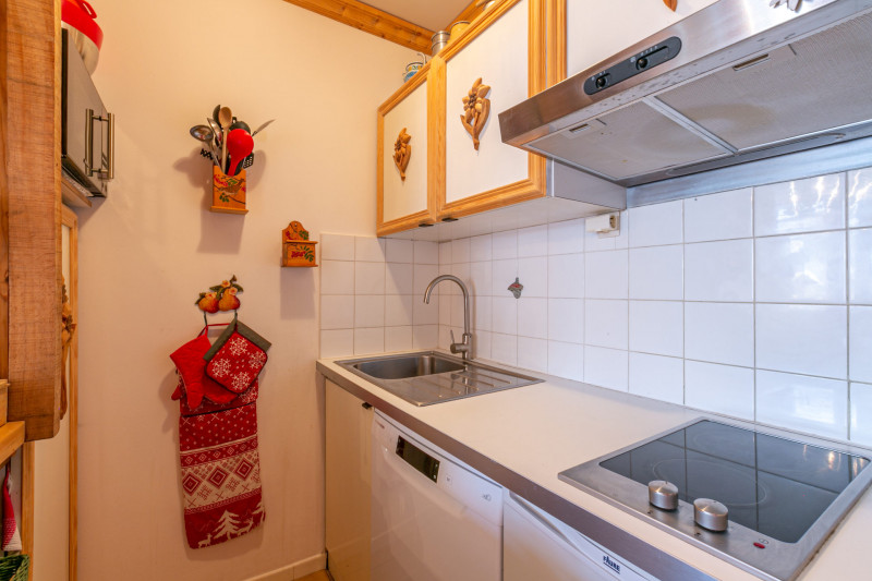 _lv_images__lot_0002340259_06_17367176 _lv_images__lot_0002340259_06_17367176