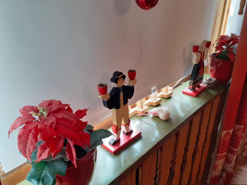 _lv_images__lot_0002340259_15_18224784