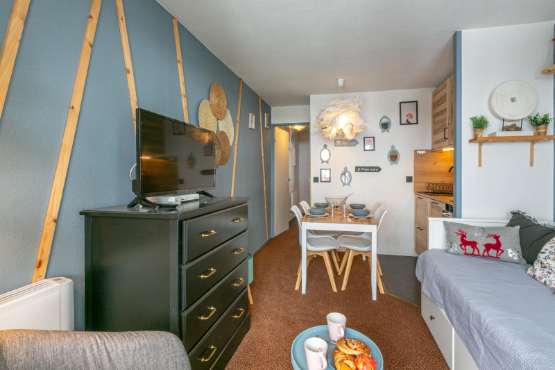 _lv_images__lot_0002340261_04_17778877 _lv_images__lot_0002340261_04_17778877