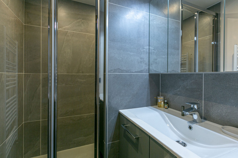 _lv_images__lot_0002340264_13_17299347