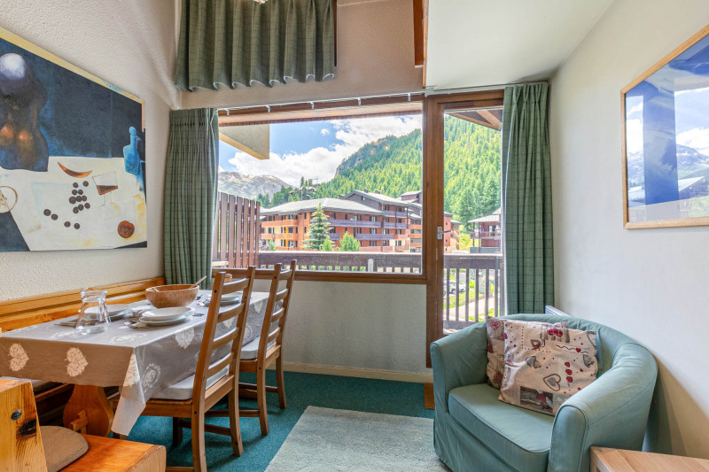 _lv_images__lot_0002340265_01_18225116