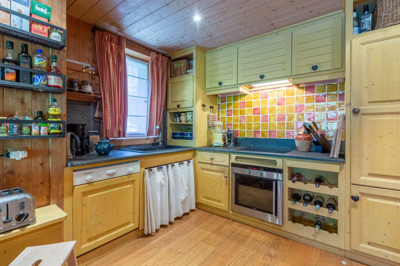 _lv_images__lot_0002340270_07_18303955